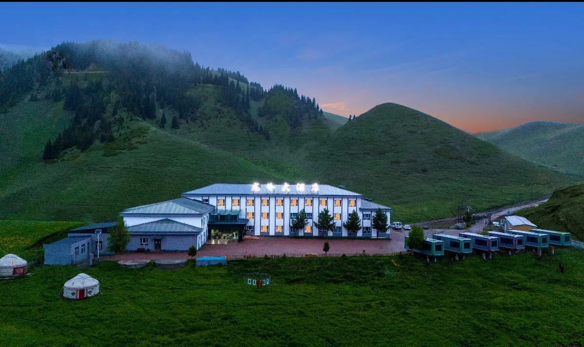 Longling Hotel