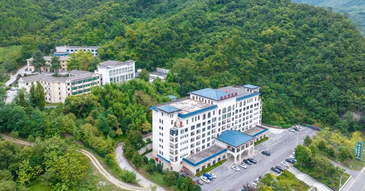 Shennong Jia Hotel