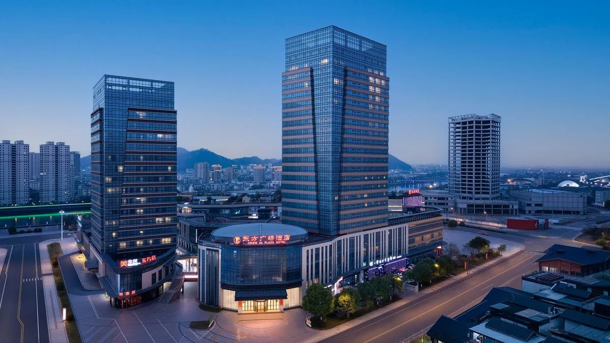 Changshan Dongfang Plaza Hotel