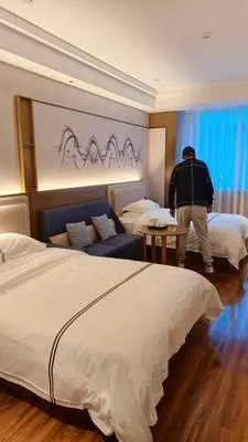 guest photo