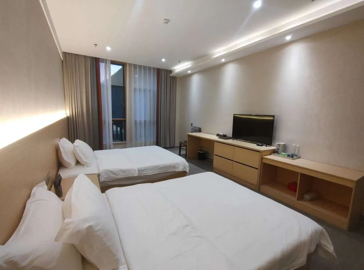 Yunyang Hage Za Grand Hotel