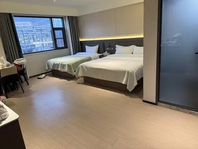 guest photo
