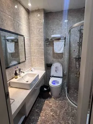 guest photo