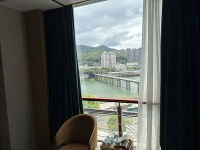 guest photo