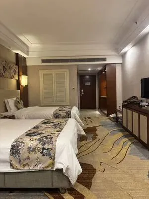 guest photo
