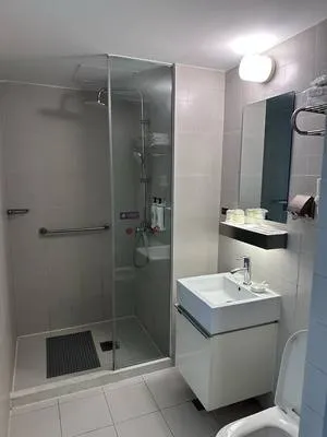guest photo