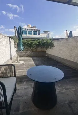 guest photo