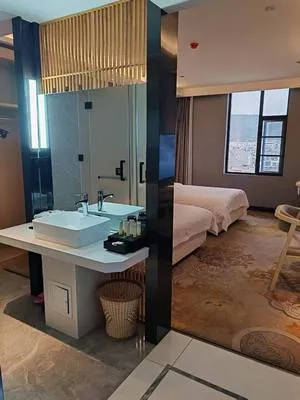 guest photo