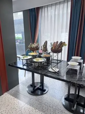 guest photo