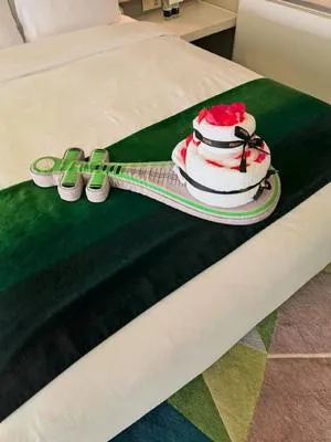 guest photo