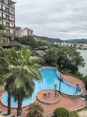 guest photo