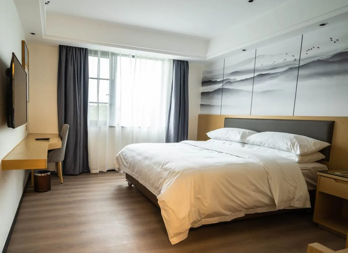 Quzhou Jiangshan Lele Huan Hotel