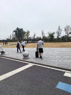 guest photo