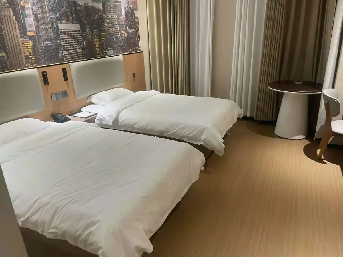 Caoxian Sibin Hotel