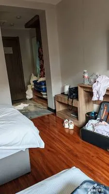 guest photo