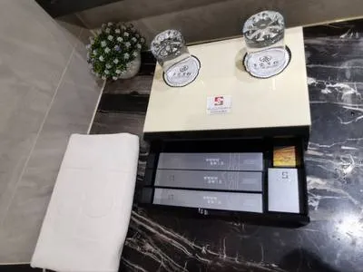 guest photo