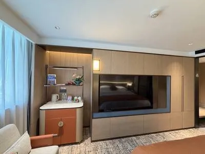 guest photo