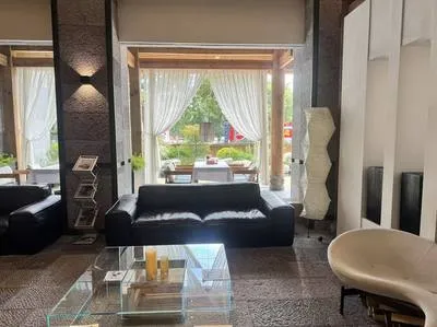 guest photo