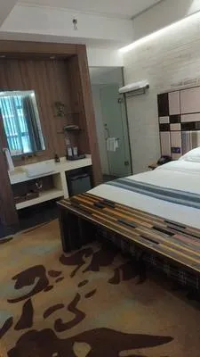 guest photo