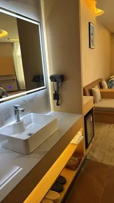 guest photo