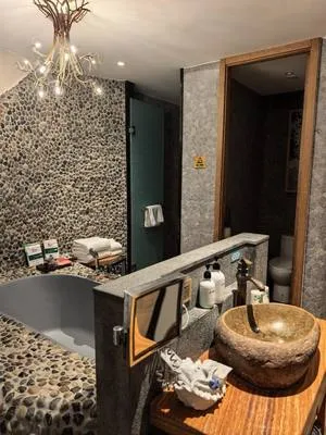 guest photo