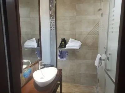 guest photo