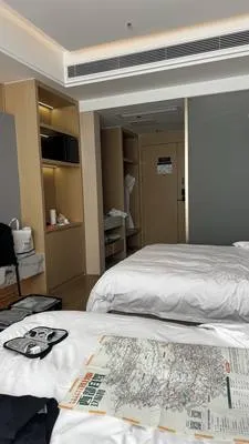 guest photo