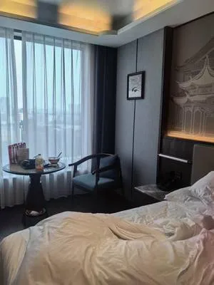 guest photo