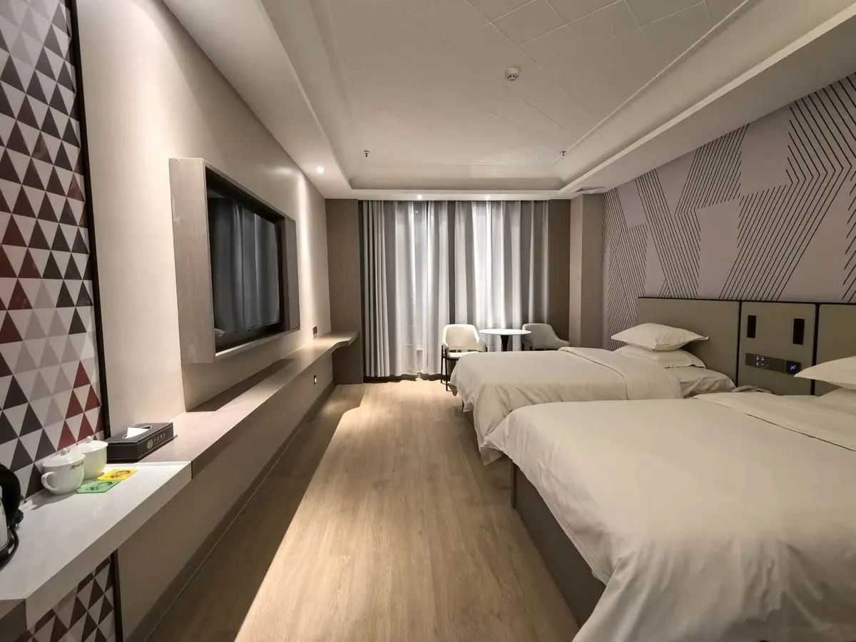 Akesu Huaxin Hotel