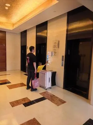 guest photo