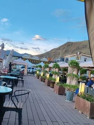 guest photo