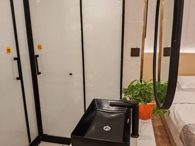 guest photo