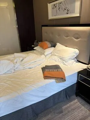 guest photo