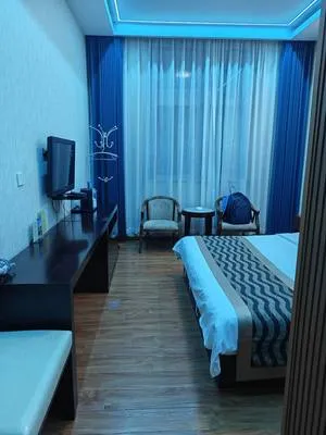 guest photo