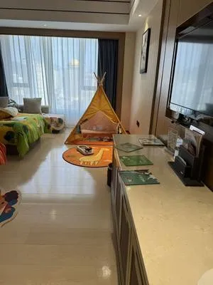 guest photo