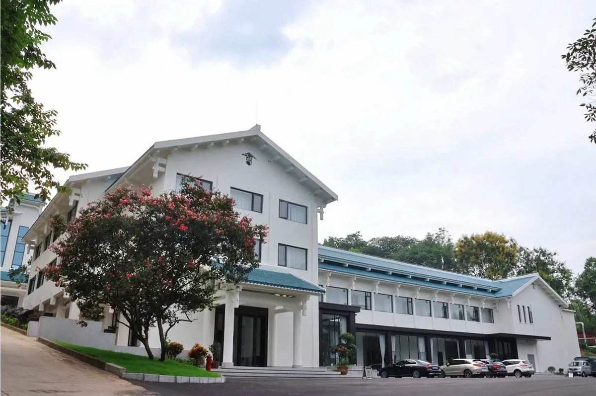 Guizhou Qingjiu Zuiweng Hotel