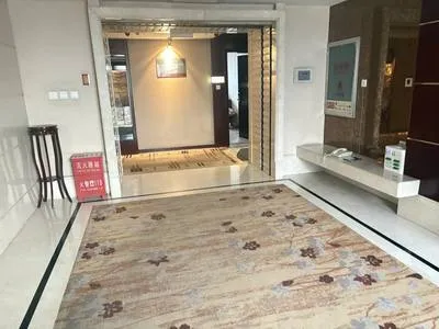 guest photo