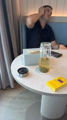guest photo