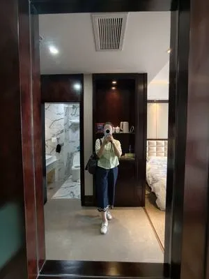 guest photo