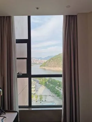guest photo