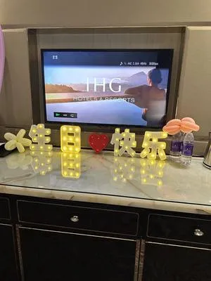 guest photo