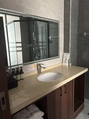 guest photo