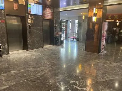 guest photo