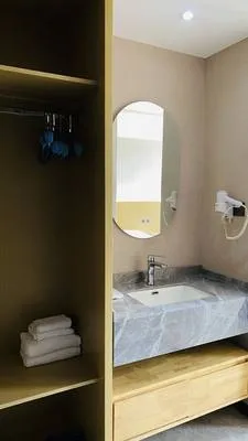 guest photo