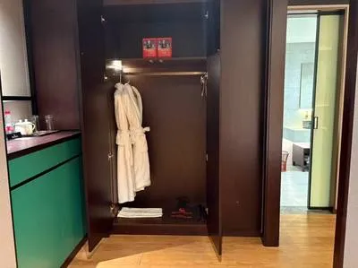 guest photo