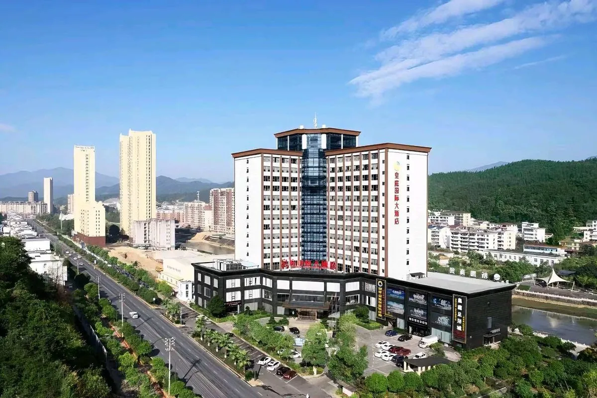 Tonggu Huangting International Grand Hotel