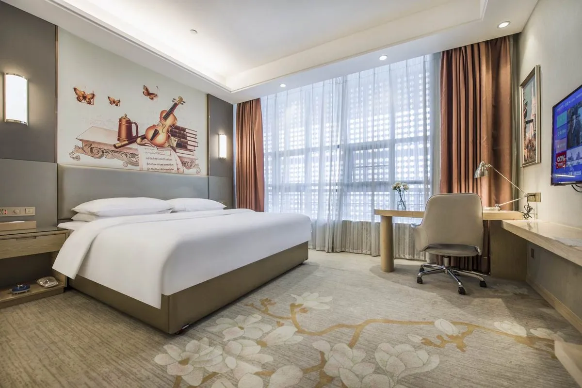 Bachu Huyang International Grand Hotel