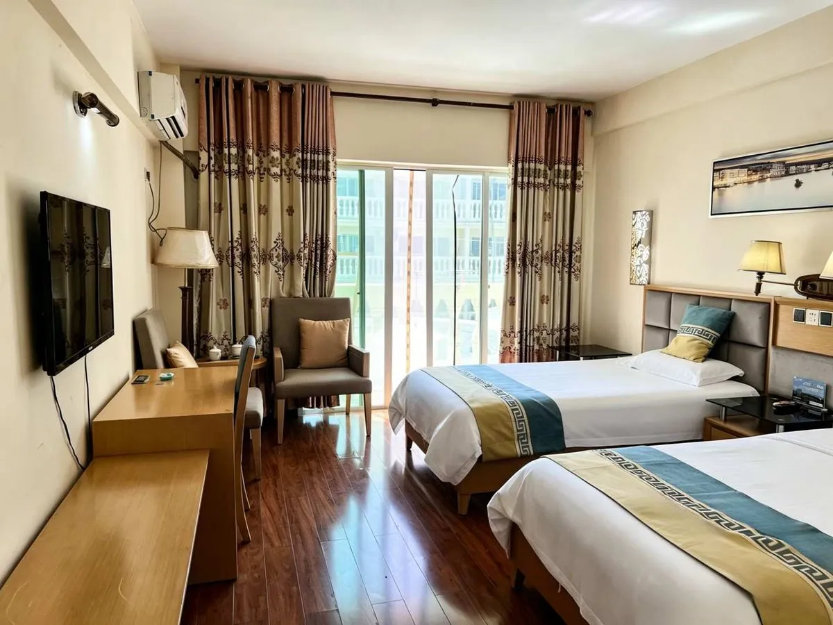 Wanning Xinglong Dongfang Grand Hotel
