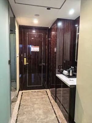 guest photo