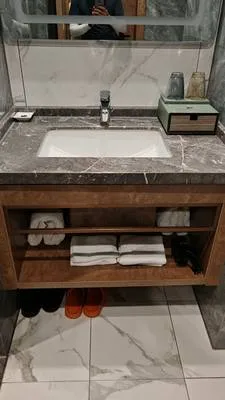 guest photo